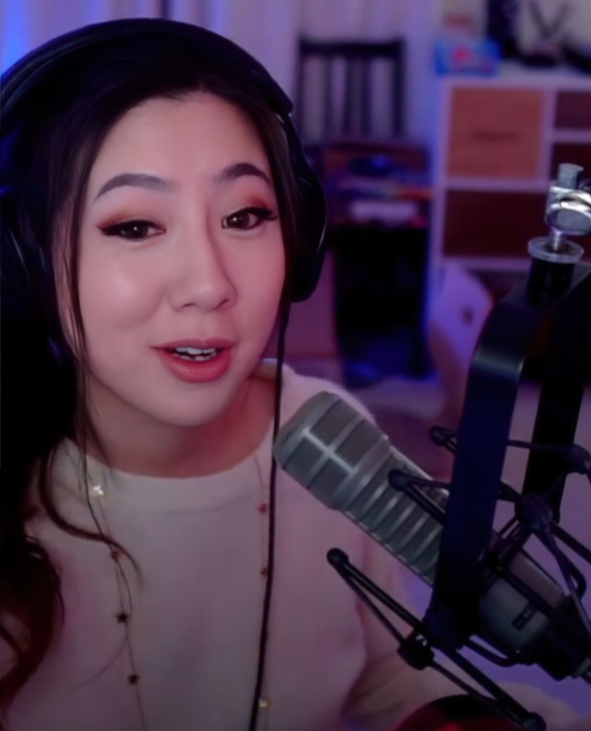 Fuslie [10] #I5SDHpWW