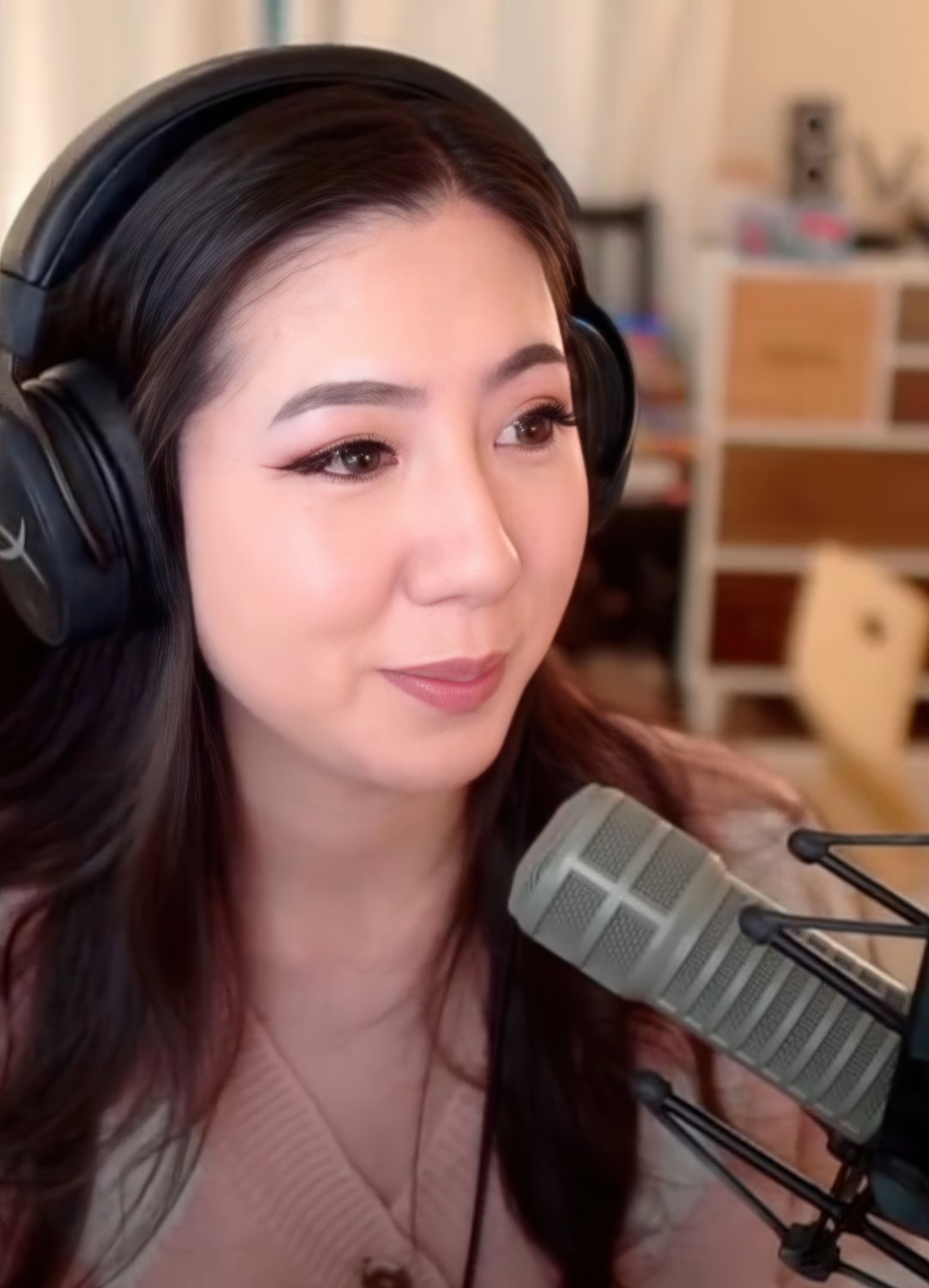Fuslie [10] #aYQn4B8p
