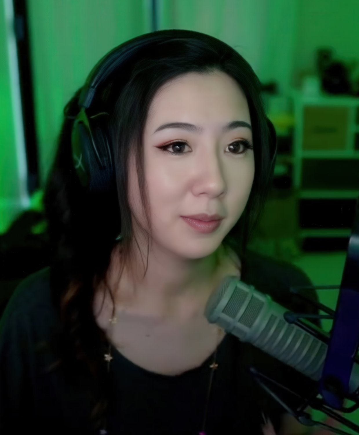 Fuslie [10] #pL0l1XJS