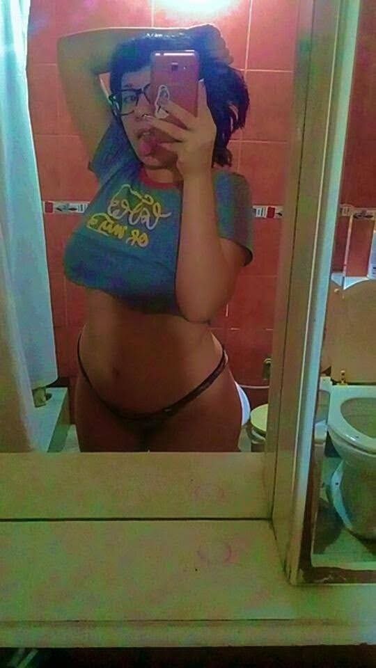 Rocío Toledo puta de burzaco se la coge todo el barrio sin forro #oExKPjHJ