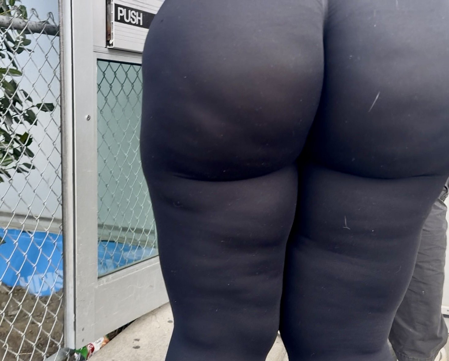 Mega ass Latina waiting in line #xIZAzmET
